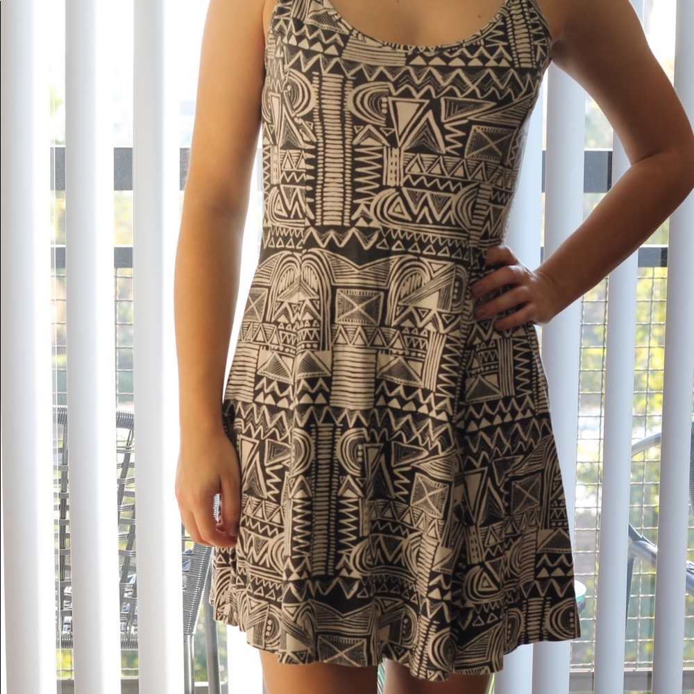 Billabong B&W geometric print summer dress